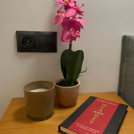 Apartamento Cozy Penthouse Tymienieckiego In The Center *