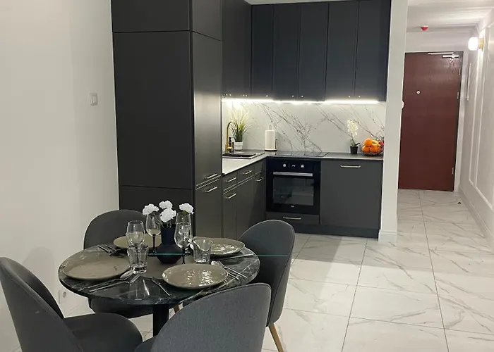 شقة Cozy Penthouse Tymienieckiego In The Center وودج